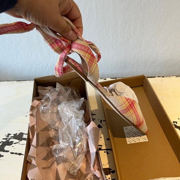 NIB Anthropologie Ankle Tie D'Orsay Bohemian Flats in Pink/Yellow Plaid - 9M - Picture 5 of 9